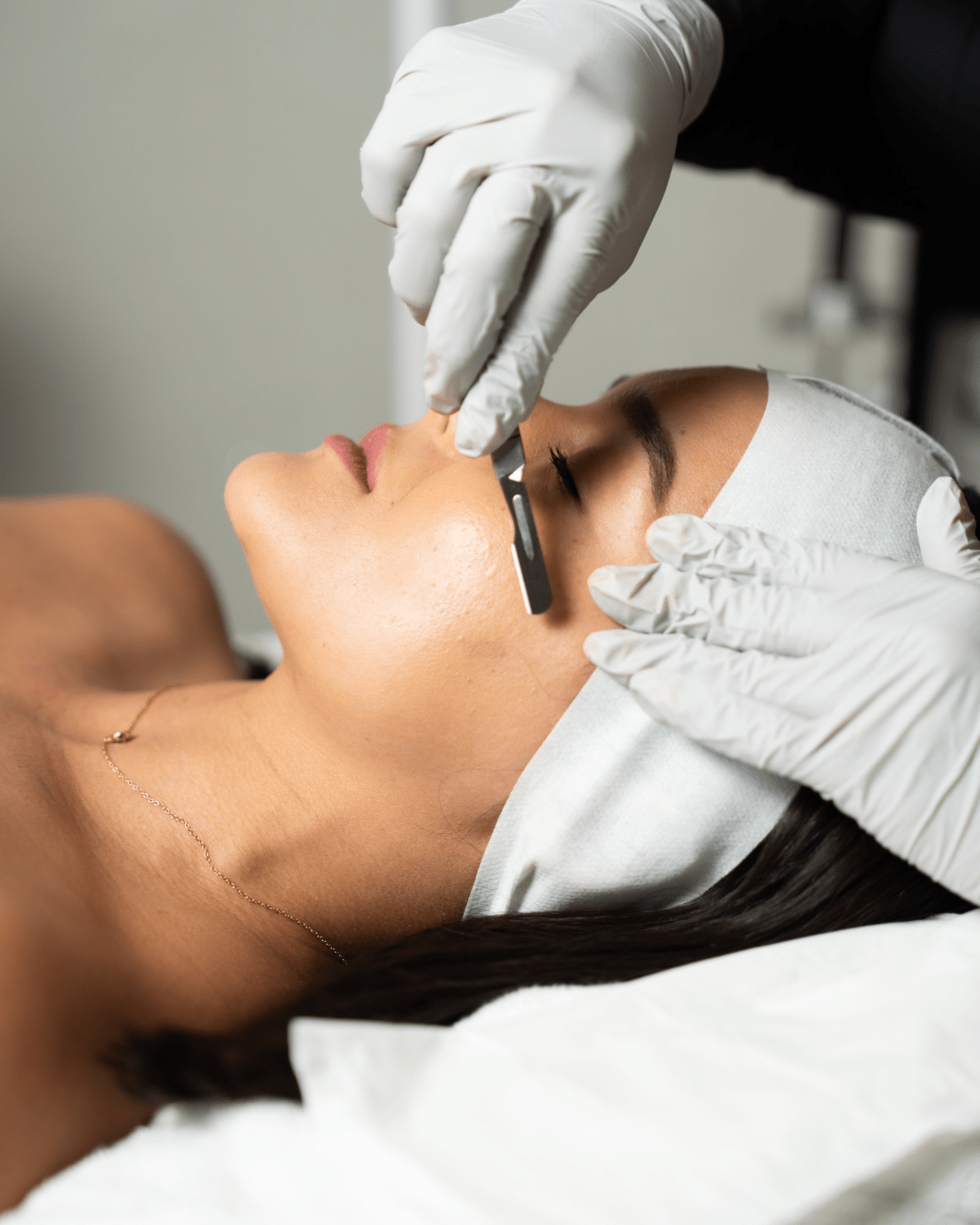 Dermaplaning - Esthetic Nails Boutique